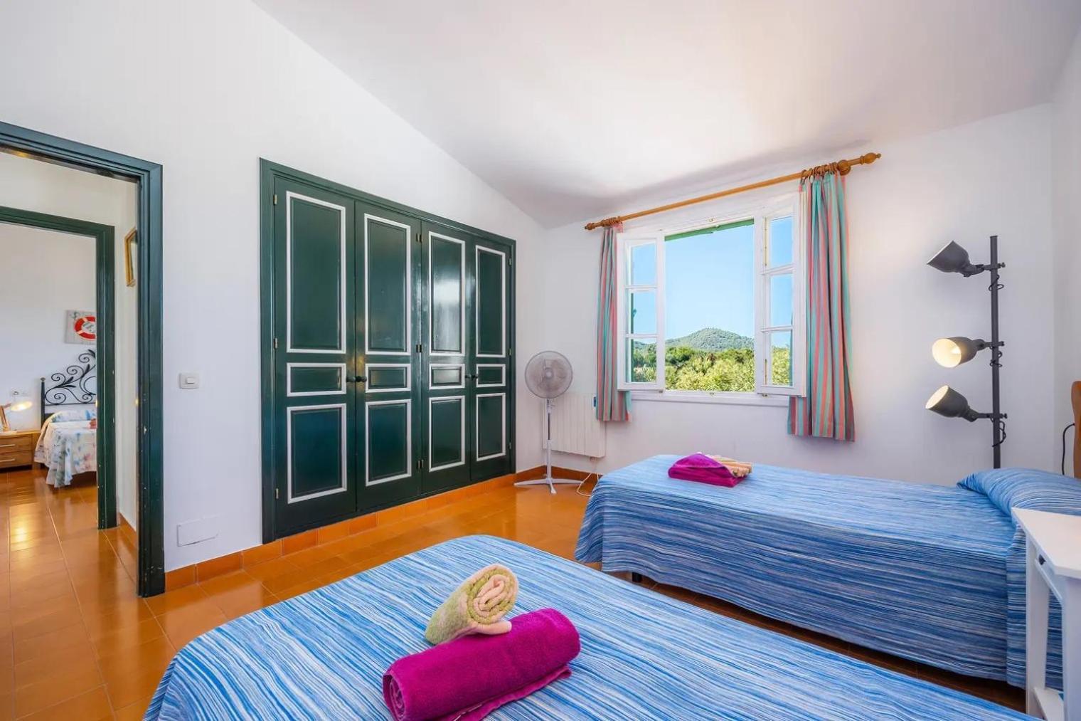 Casa Aladern On The Mhm * Font de sa Cala